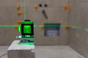 Top 3 nivele laser care te vor ajuta în orice proiect de construcții